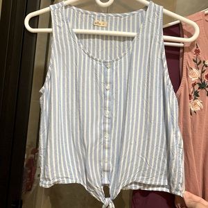 Sleeveless, cropped, front tie, shirt/ blouse